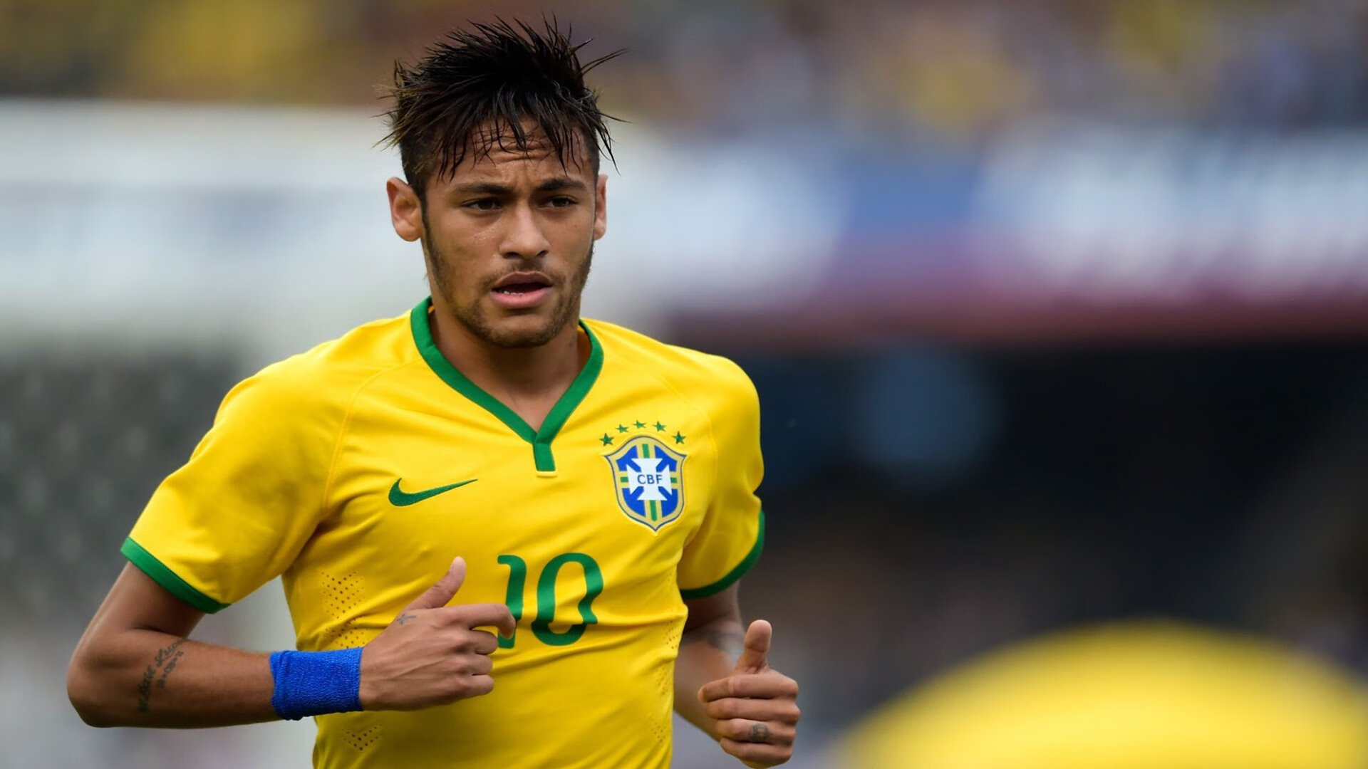 西甲冲突升级！裁判判罚引发争议，西甲规则